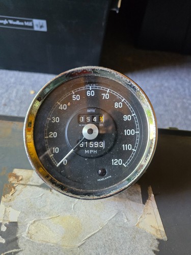 Jaguar chrome bezel 120 - 120, mph