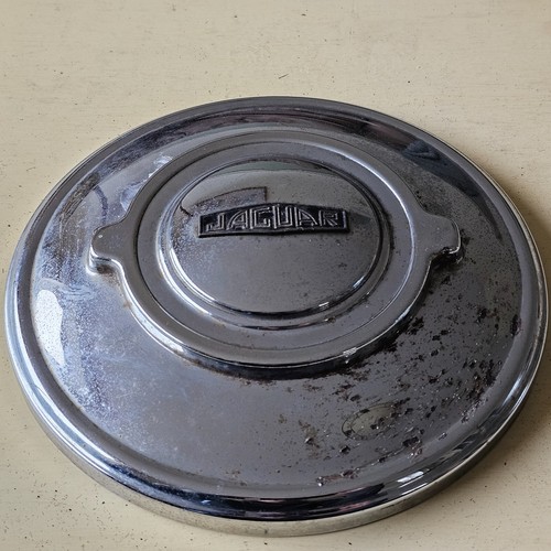 Chrome hubcap jaguar - hubcap,