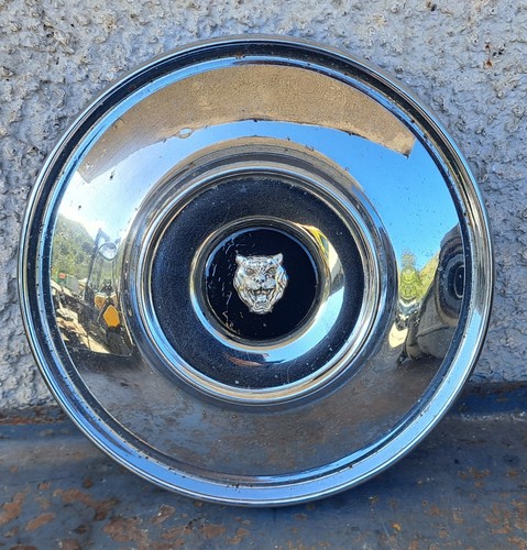 Jaguar mk10 chrome wheel cup - jaguar,
