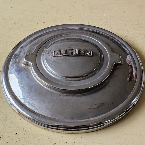 Chrome hubcap jaguar xk120 - hubcap,