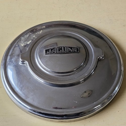 Chrome hubcap jaguar xk120 - jaguar,
