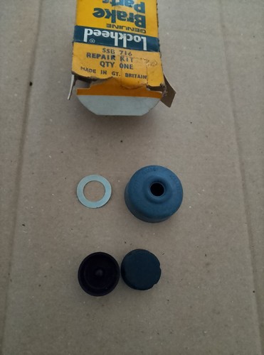 Clutch master cylinder seal - cylinder,
